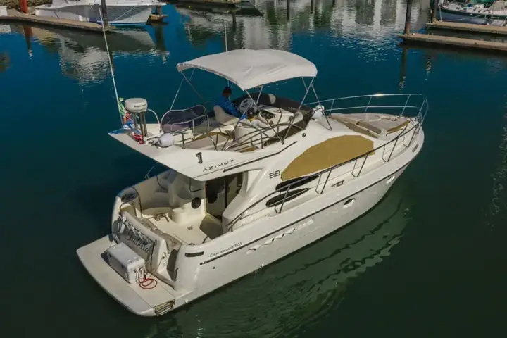 Isabella, renta de yate en Mazatlán