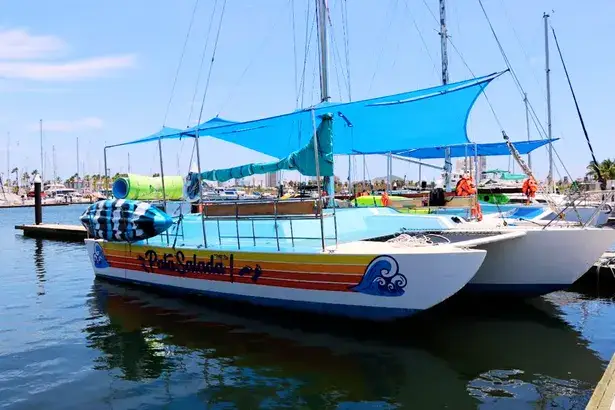 Trimarán Pata Salada, renta de trimarán en Mazatlán